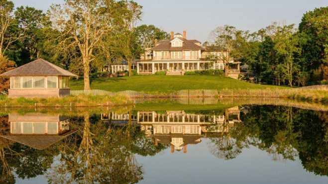 La impresionante casa que está vendiendo Richard Gere