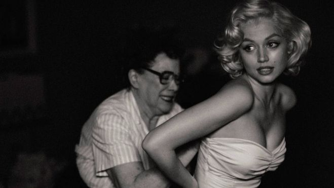 Ana de Armas haciendo el papel de Marilyn Monroe