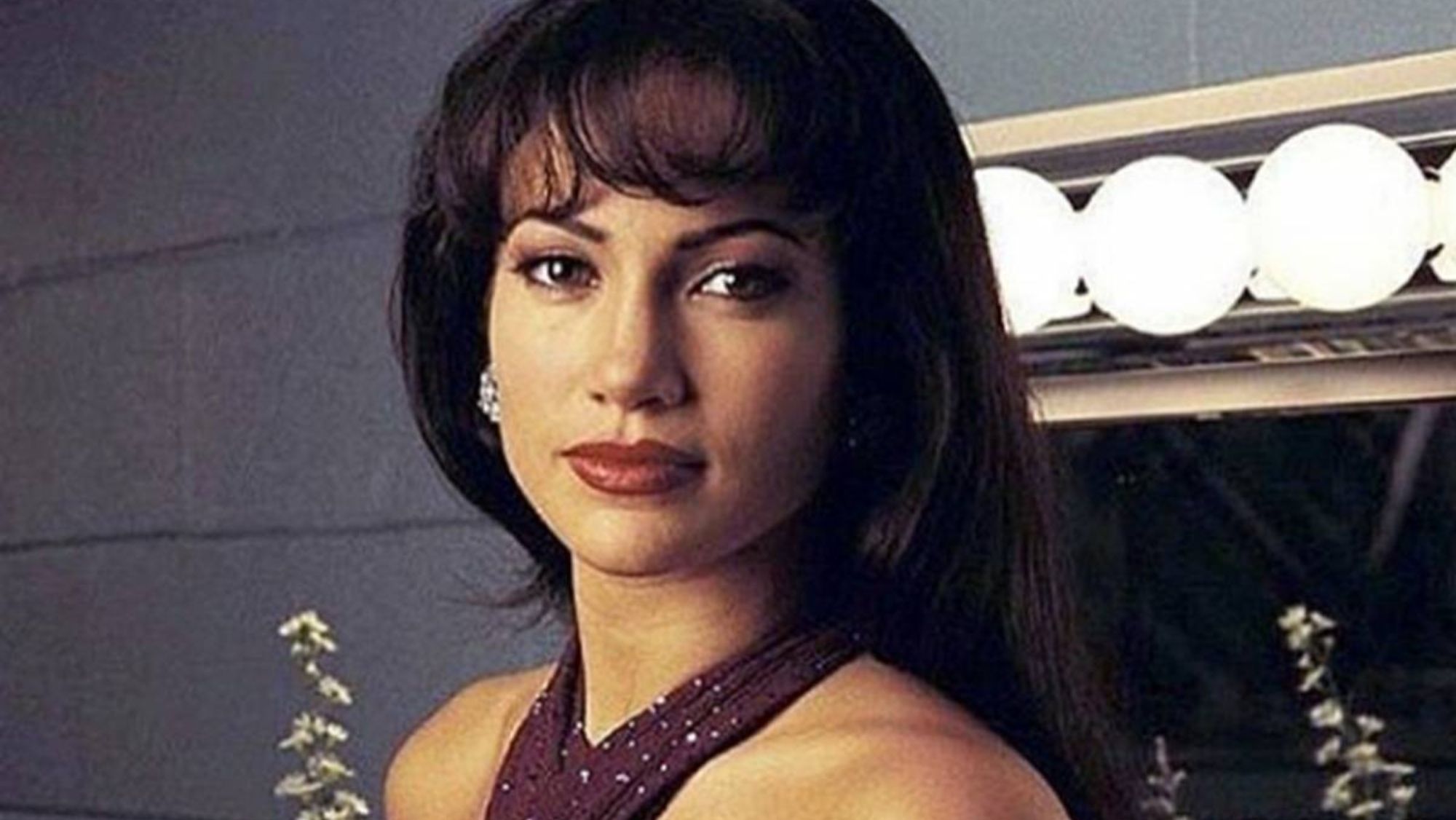 Jennifer Lopez como Selena Quintanilla