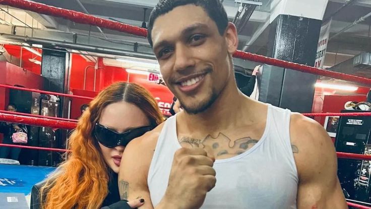 Madonna y su nuevo chico Madonna y su nuevo chico