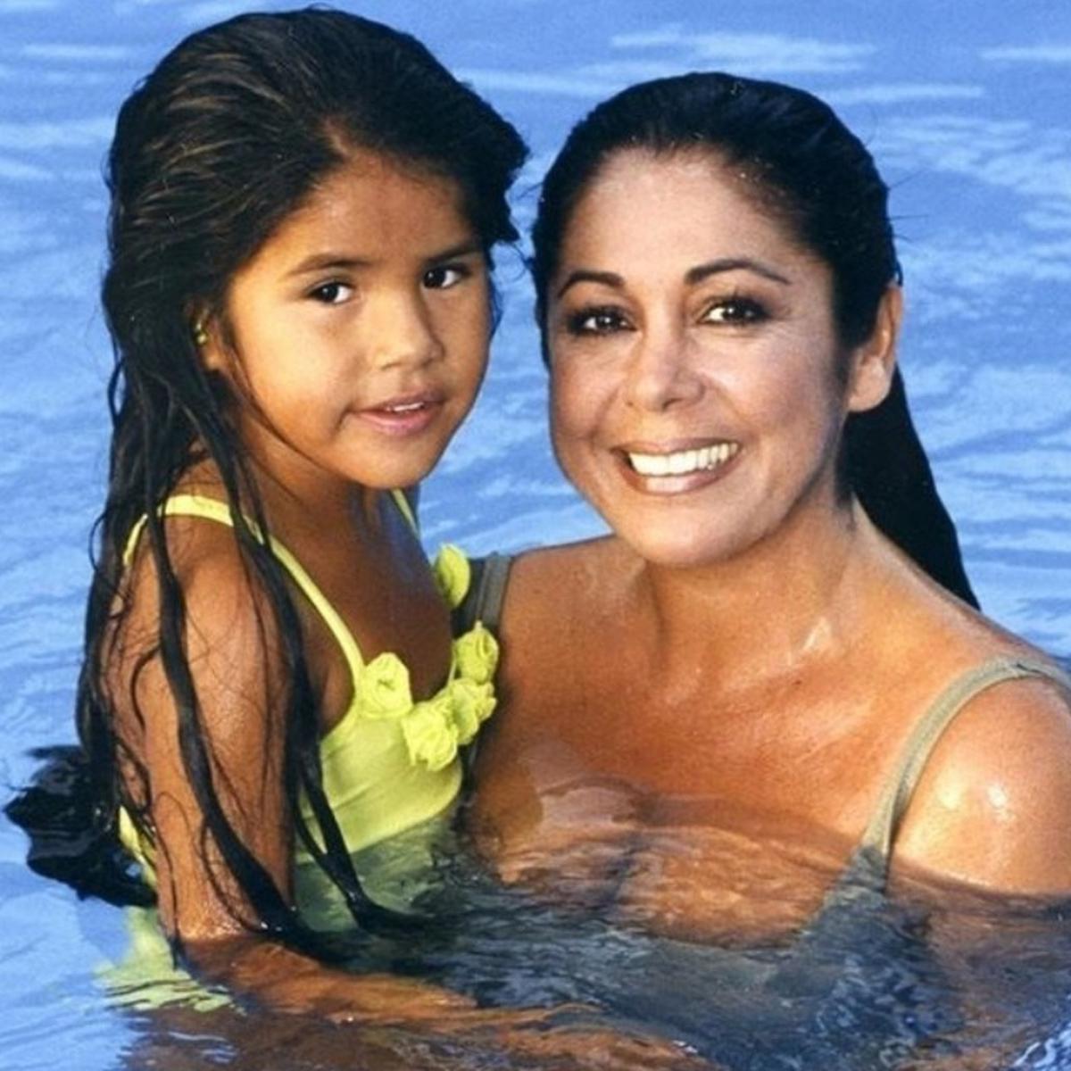 Isabel Pantoja y con su hija Isabel Pantoja y con su hija