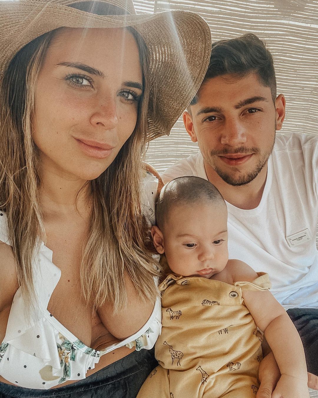 Mina Bonino junto a Fede Valverde y su hijo Benicio