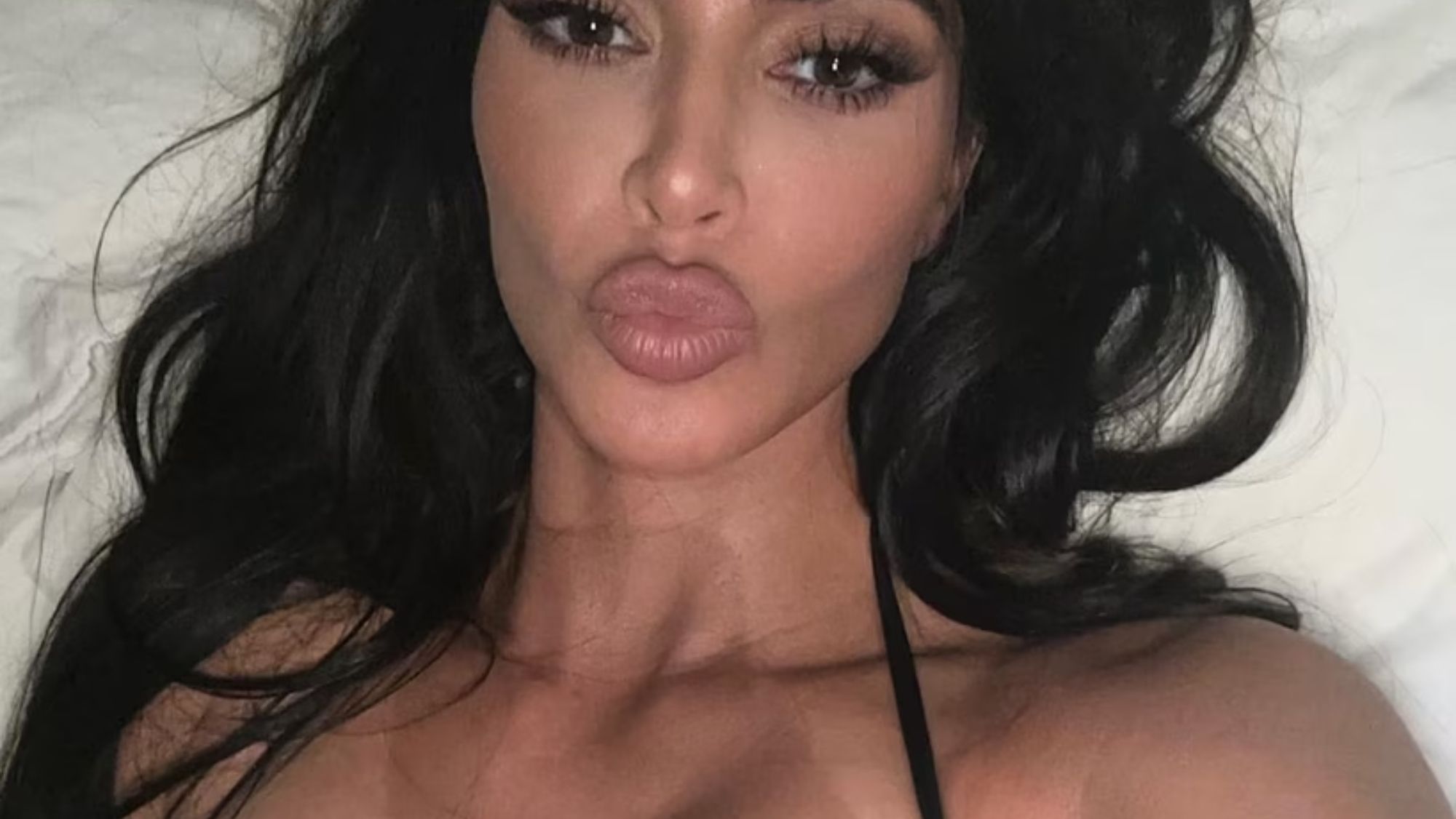 Detalle de la foto de Kim Kardashian Detalle de la foto de Kim Kardashian