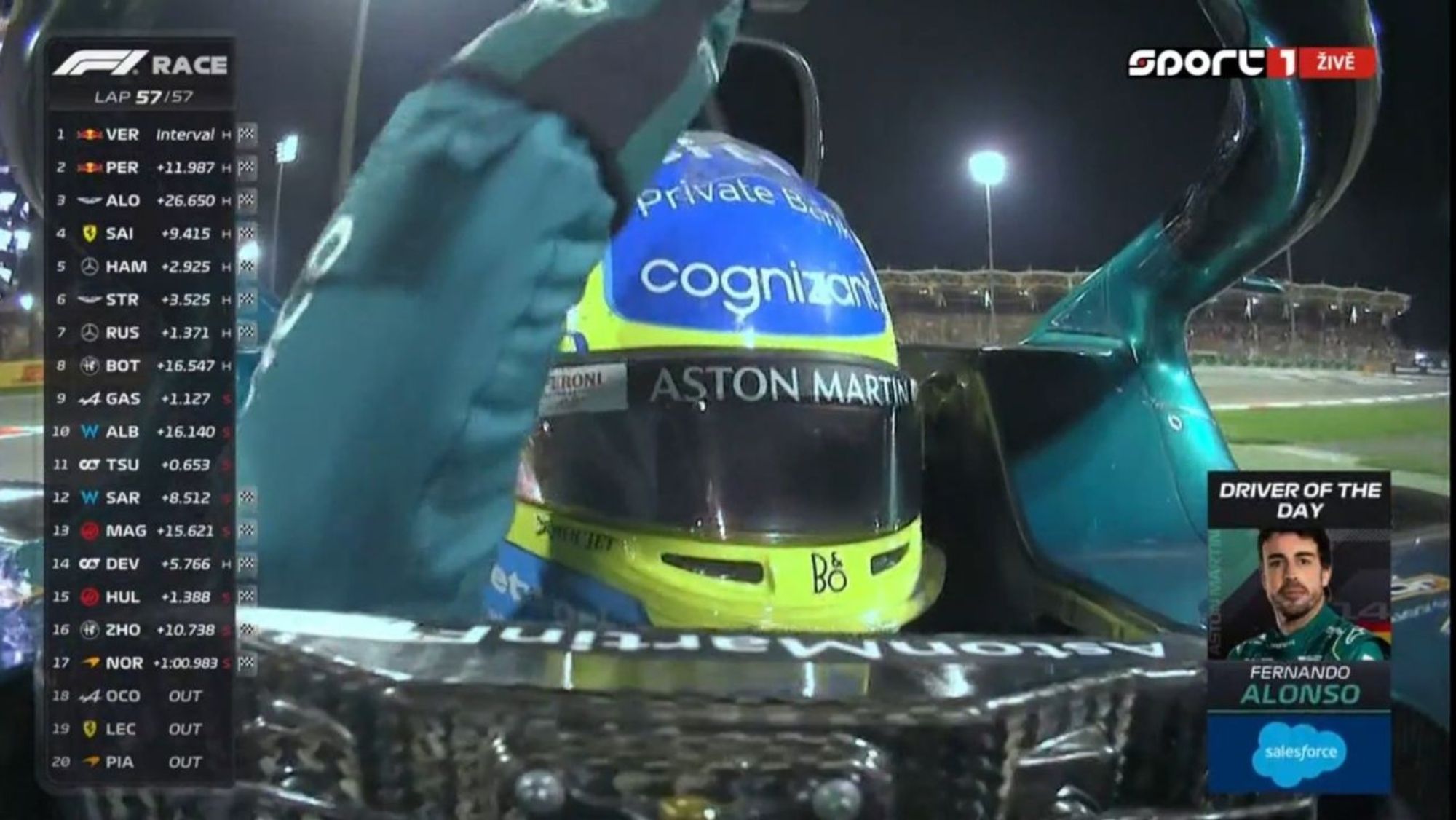 Fernando Alonso en el Aston Martin Fernando Alonso en el Aston Martin