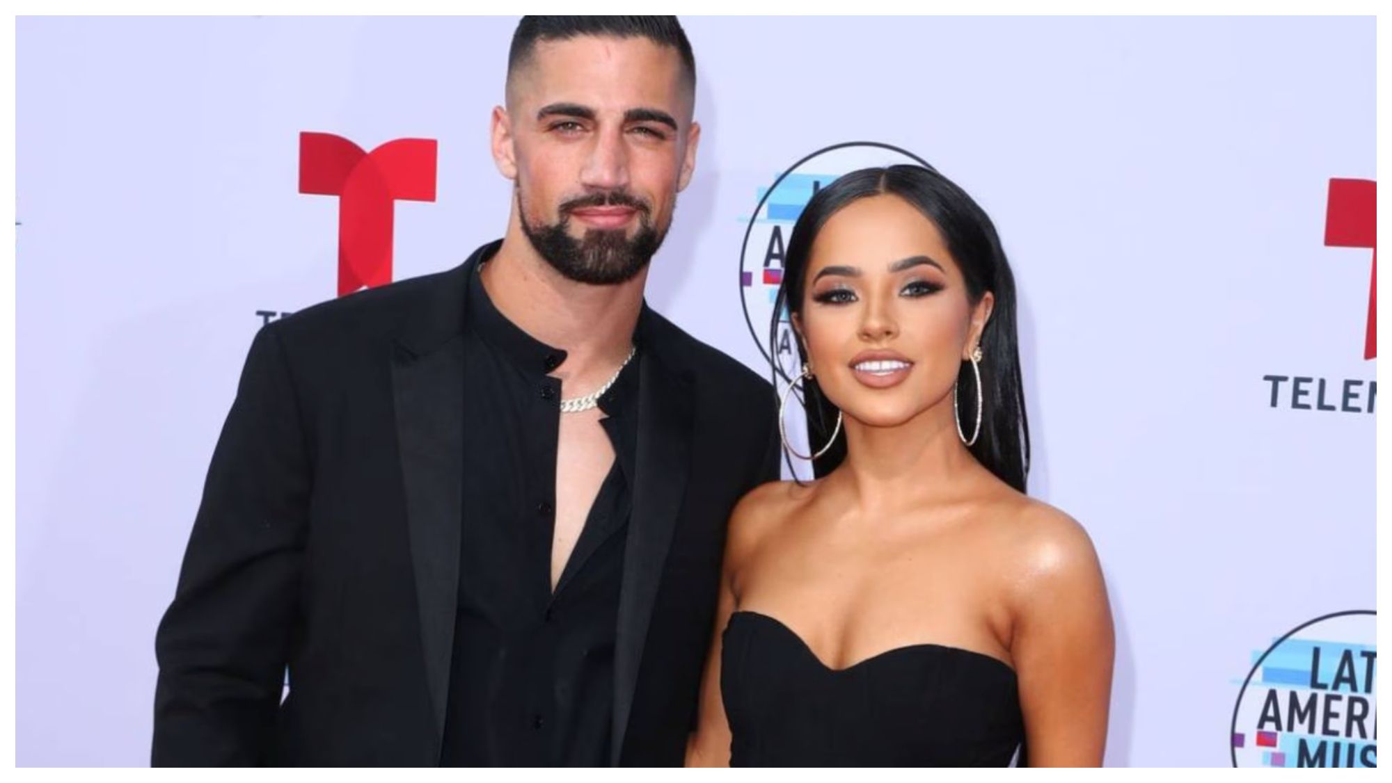 Sebastián Lletget y Becky G