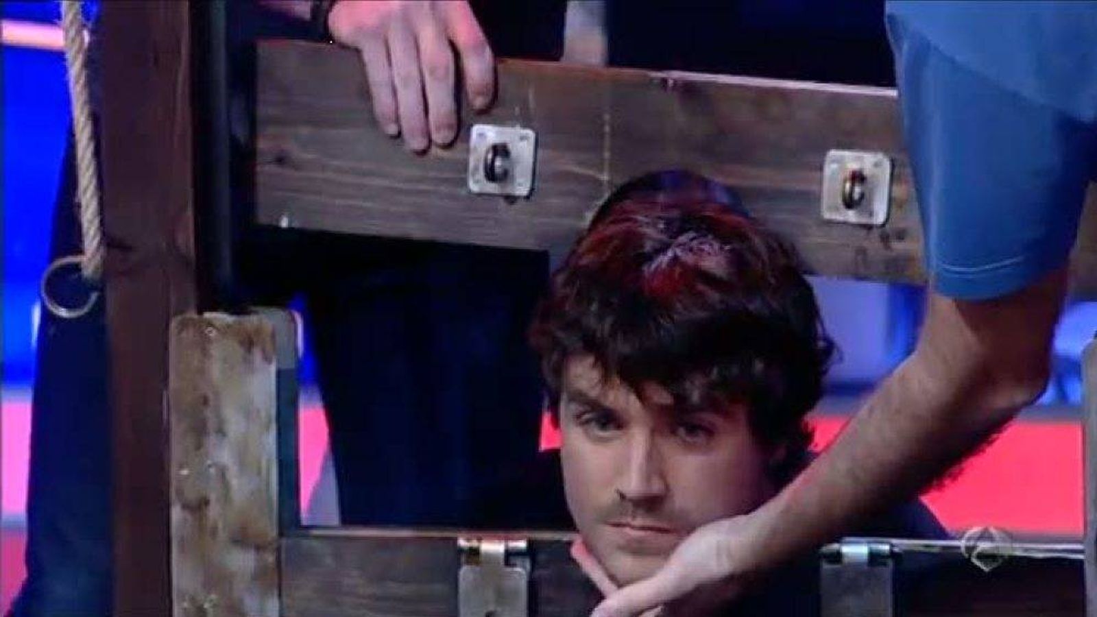 Dani Martín a punto de perder la cabeza Dani Martín a punto de perder la cabeza