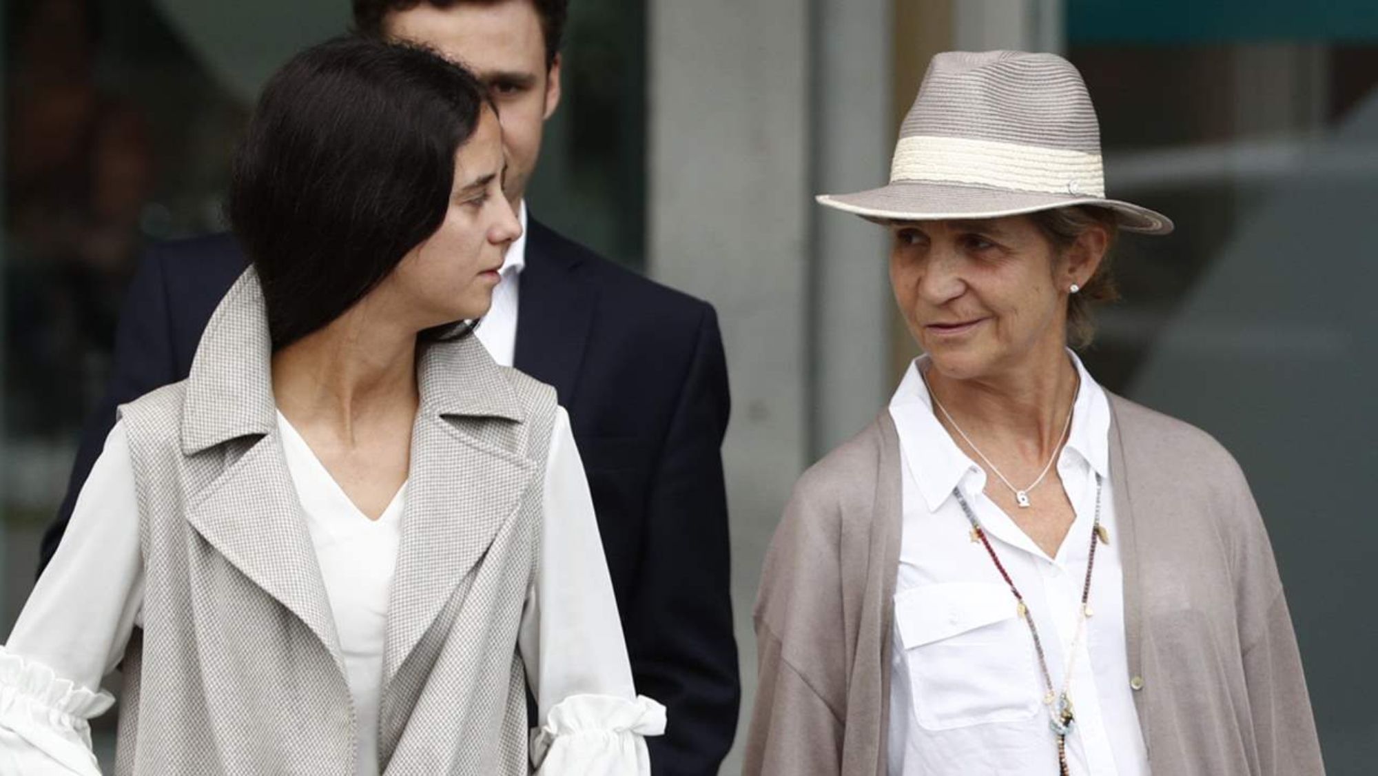 Infanta Elena y Victoria Federica Infanta Elena y Victoria Federica