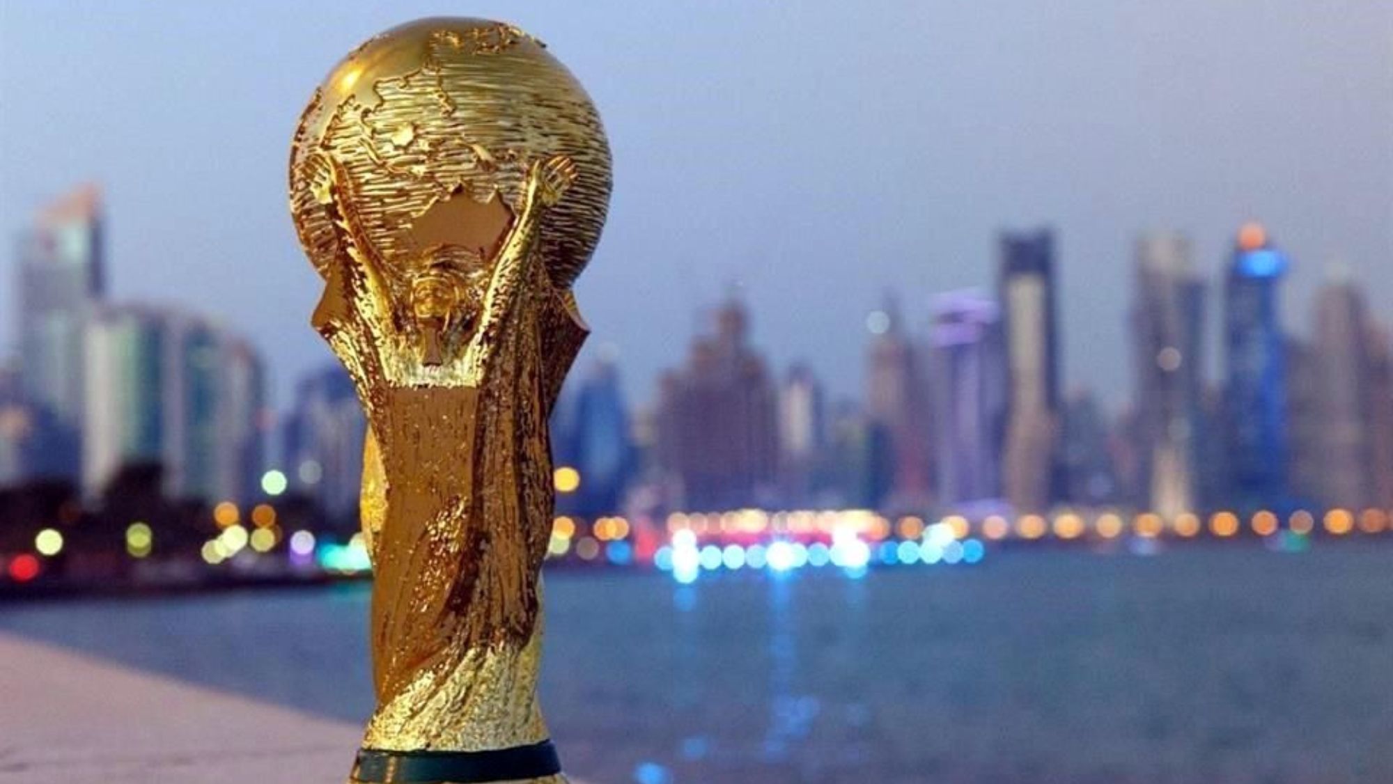 Un aficionado madridista iba andando al Mundial de Catar y desata el terror: ¿Lo han encarcelado?