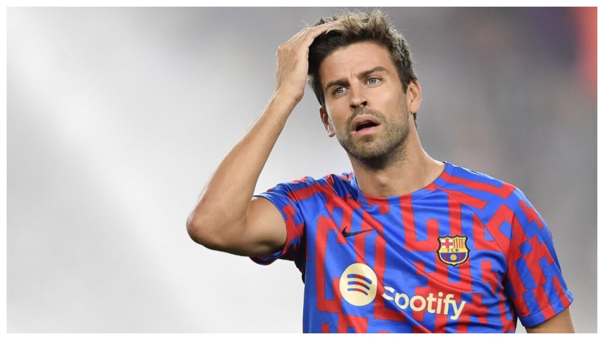 Gerard Piqué  ahora sale con Clara Chía / AFP