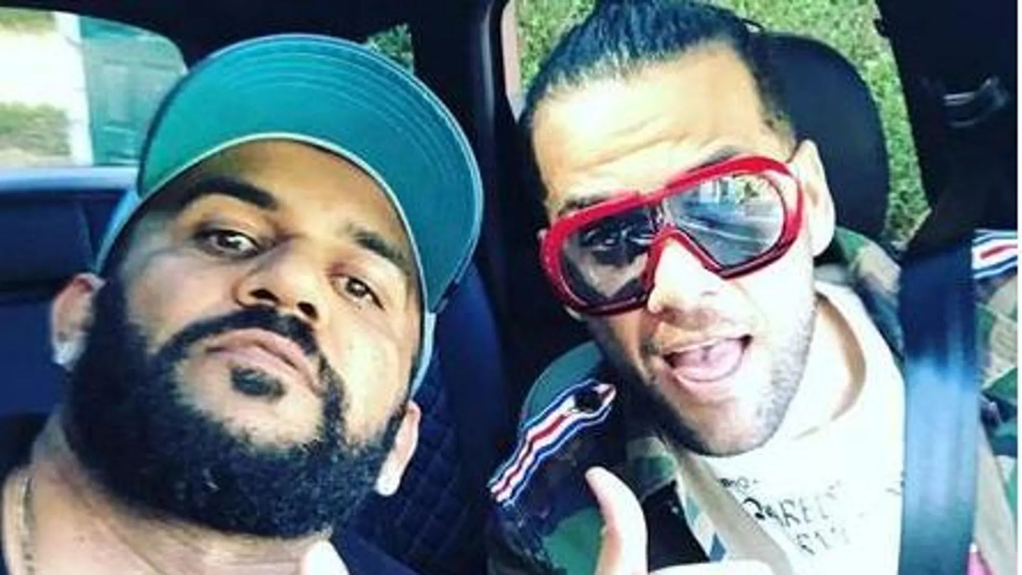 Dani Alves y su hermano Ney Dani Alves y su hermano Ney
