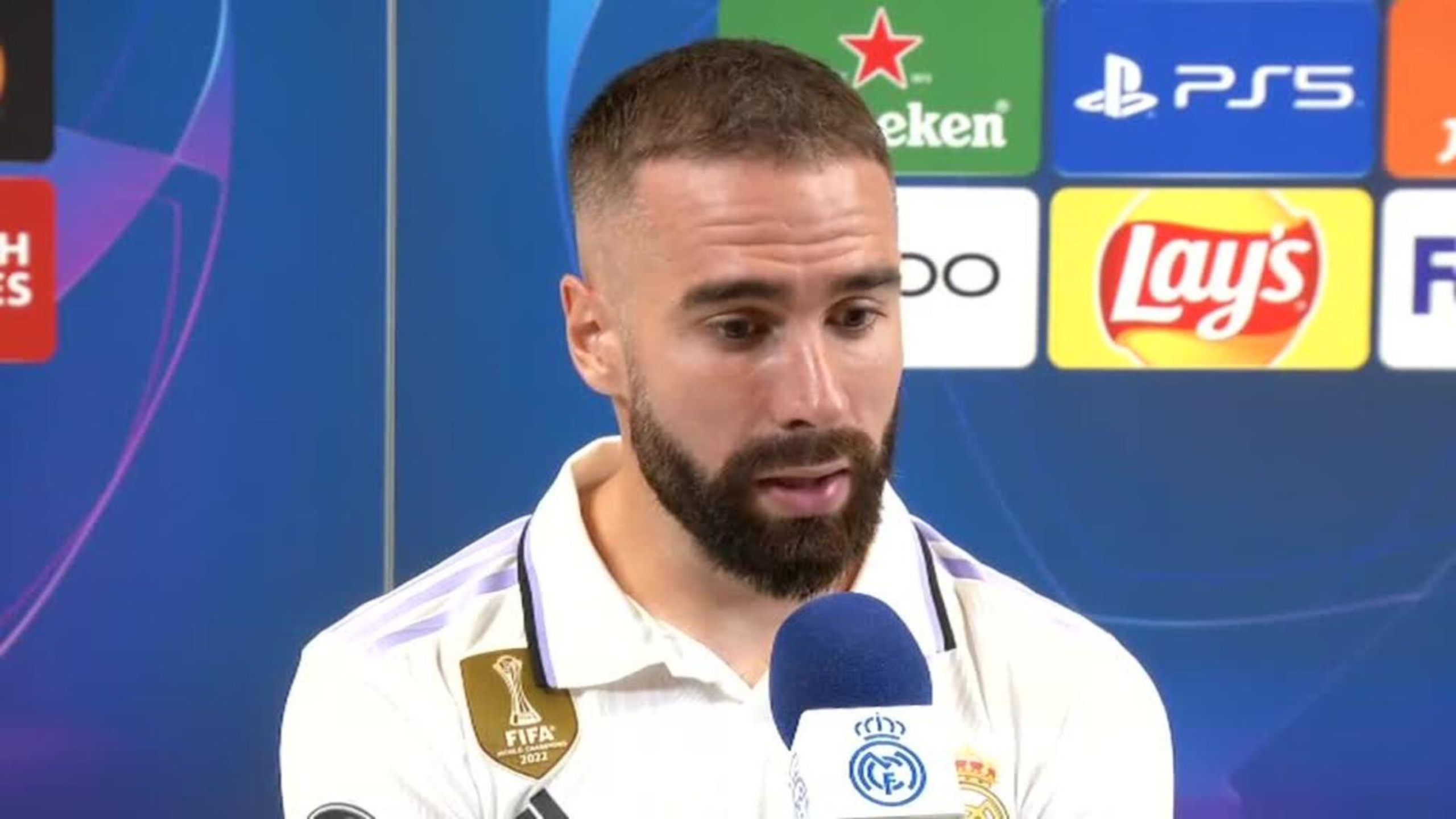 Carvajal felicita a un ex compañero desempolvando una foto antigua irreconocibles