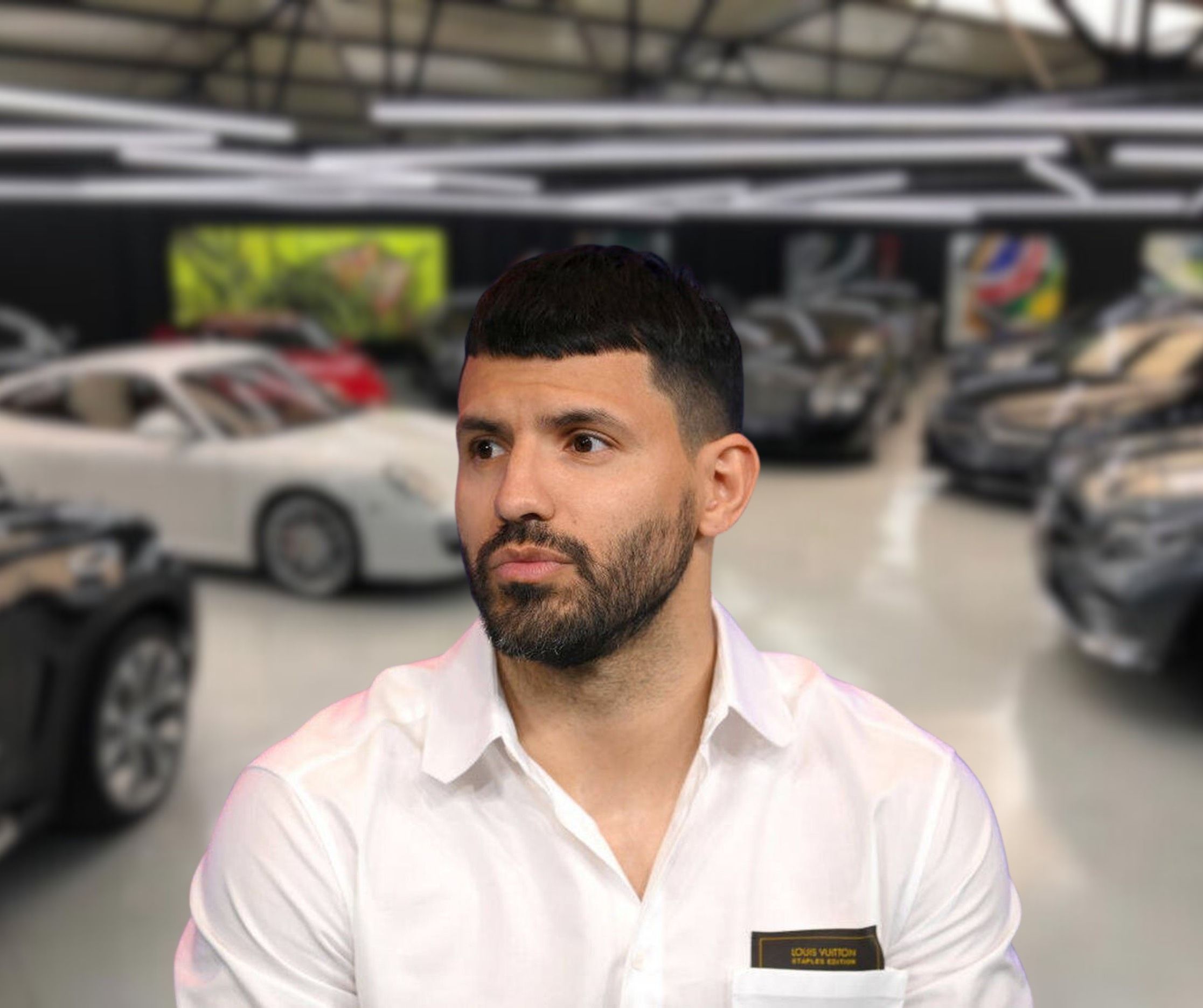 Este es el garaje del Kun Agüero coche de James Bond y Lamborghini sin usar