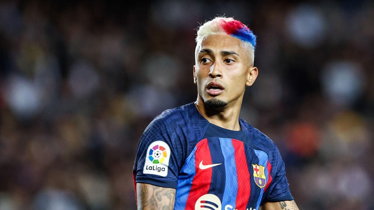 Raphinha avergüenza hasta a los culés El look de gili… Raphinha avergüenza hasta a los culés El look de gili…