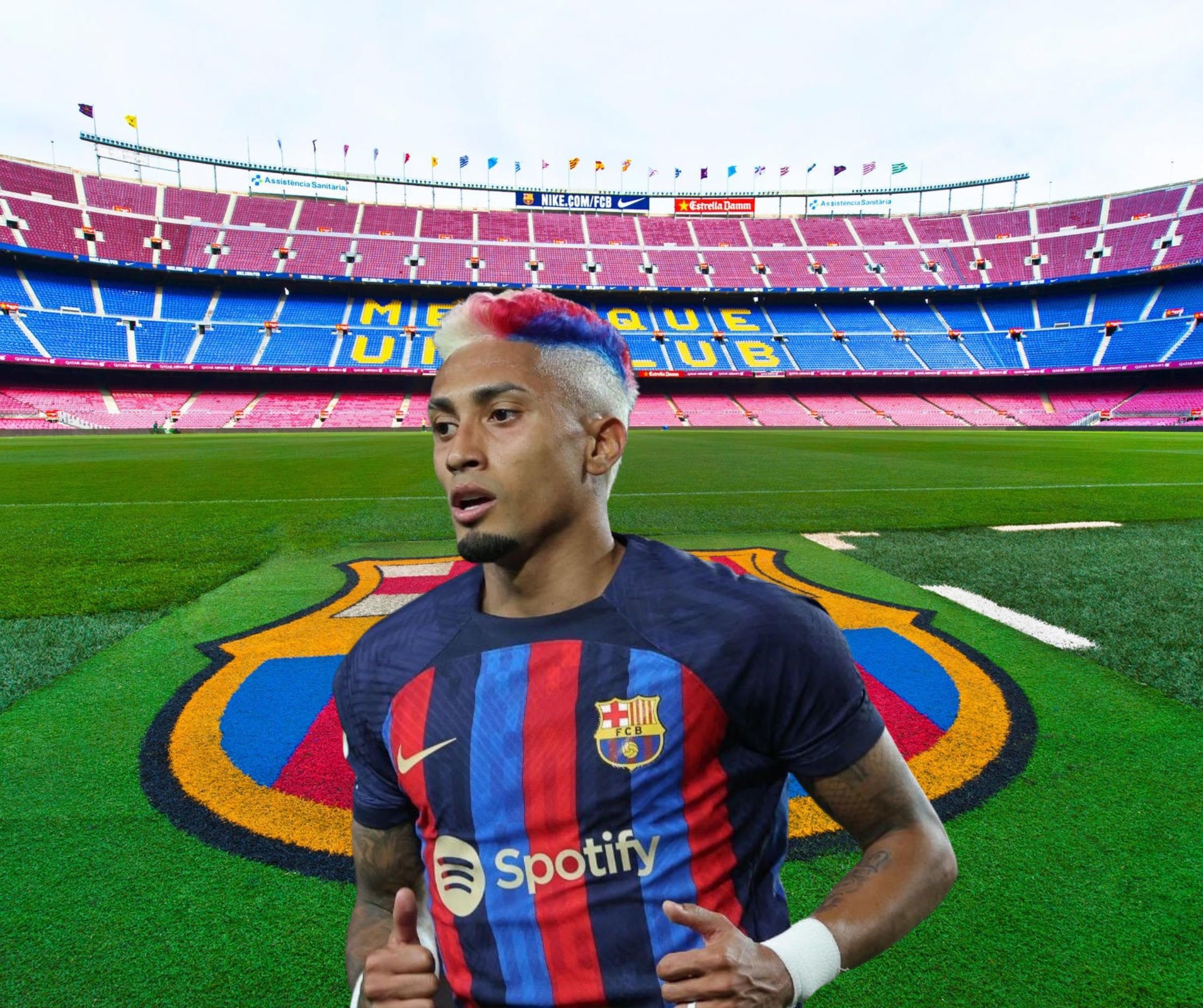 Raphinha se queda sólo en el Camp Nou y lo que hace ha impactado a todos