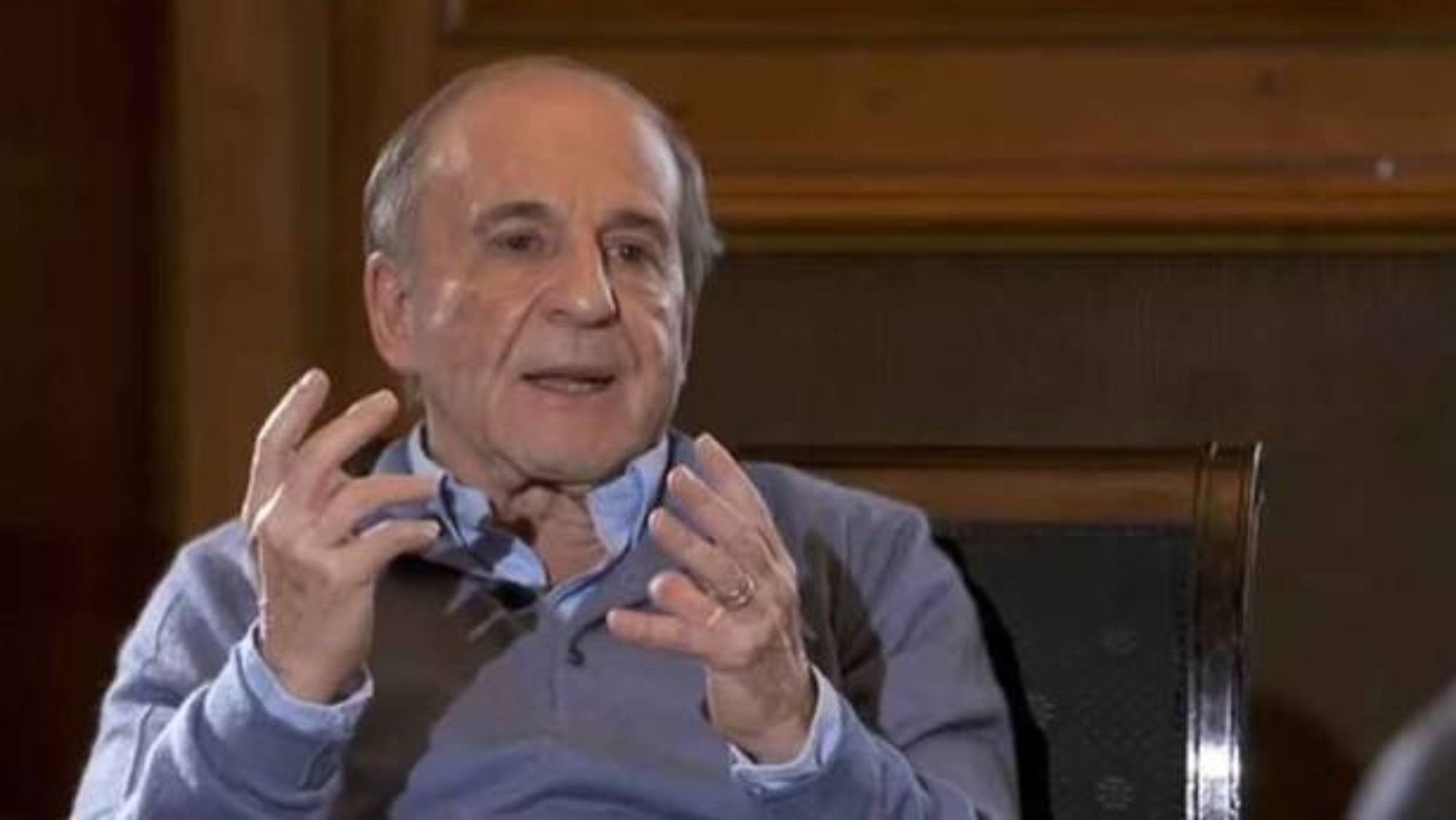 El mítico periodista; José María García, deja sin palabras a Broncano en la pregunta del sexo
