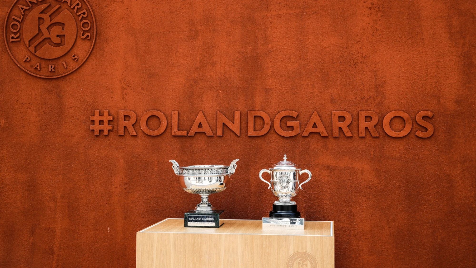 Los trofeos al campeón de Roland Garros