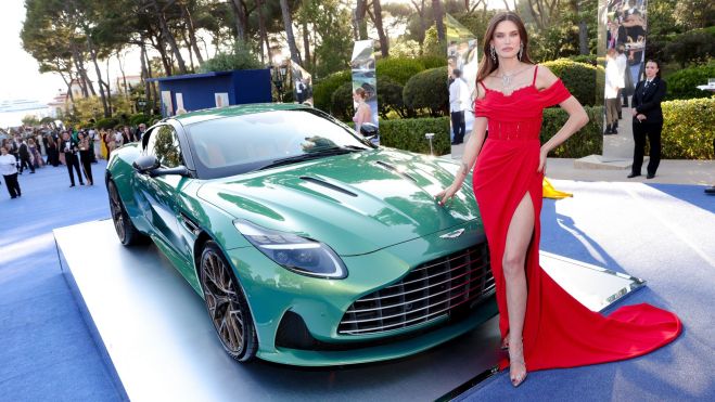 El Aston Martin que recaudó el dinero