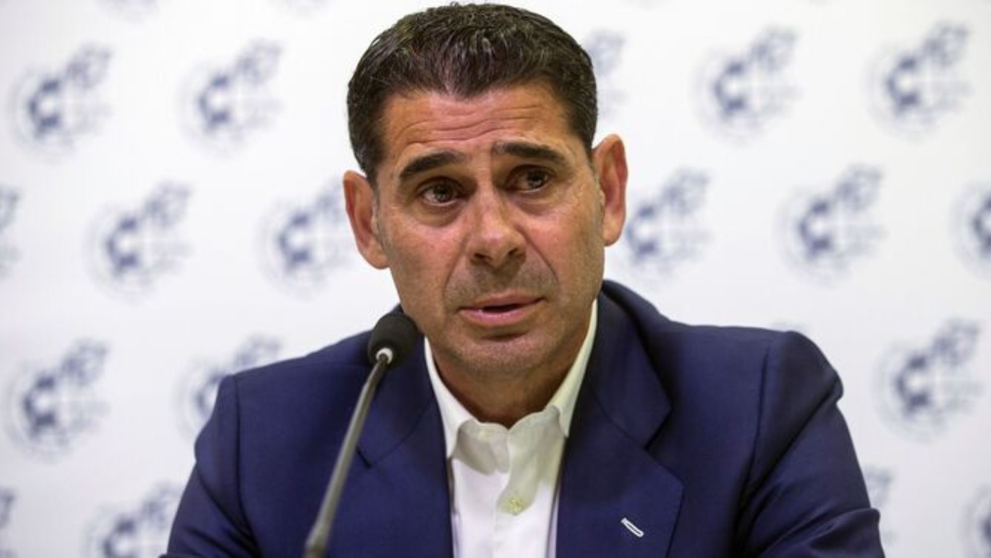 Fernando Hierro será padre por tercera vez a sus 55 años
