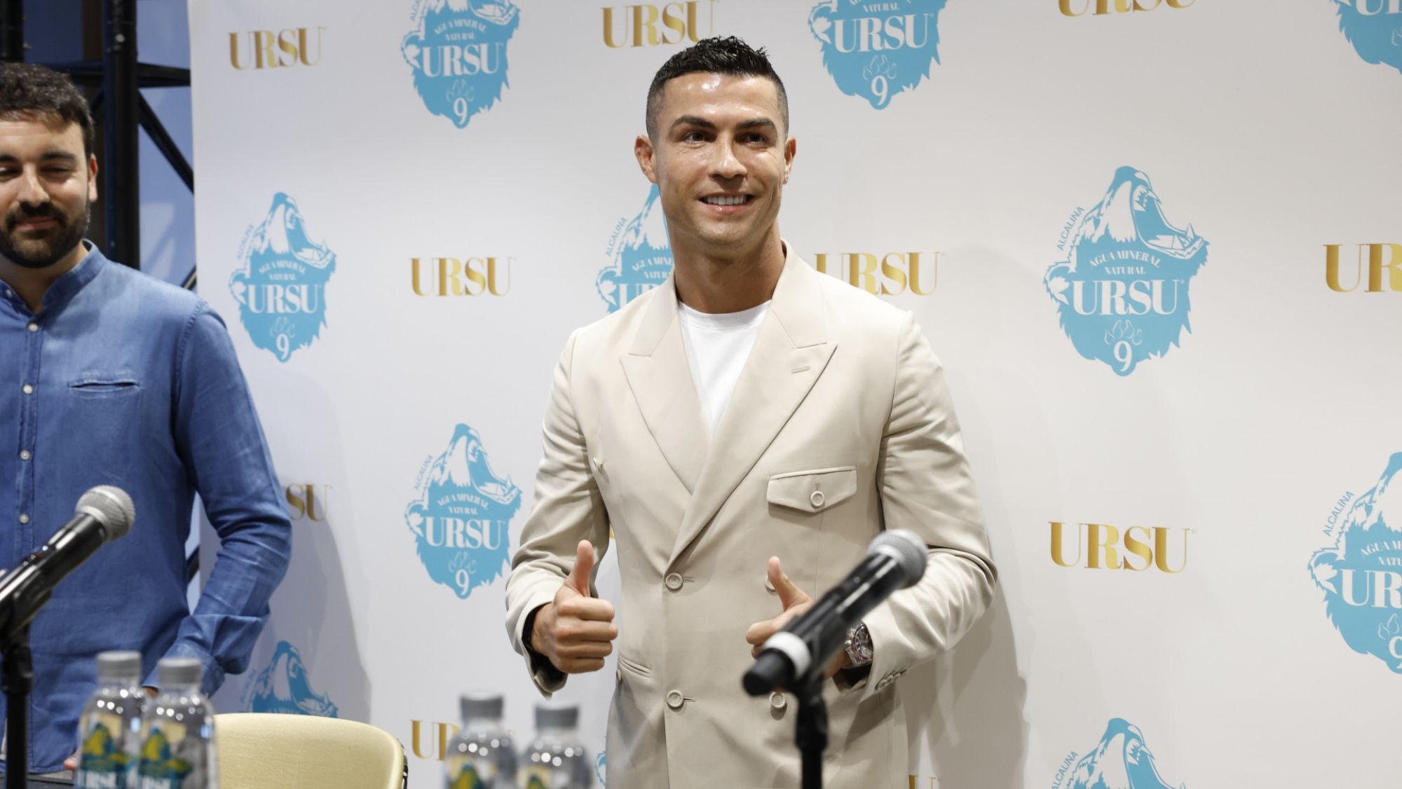 Cristiano Ronaldo en la presentación del agua Ursu