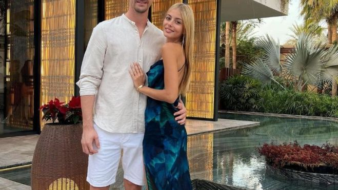 La casa de ensueño de Courtois y su pareja La casa de ensueño de Courtois y su pareja
