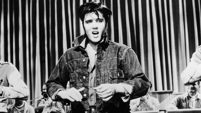 Elvis Presley, el rey del rock’n’roll. Elvis Presley, el rey del rock’n’roll.