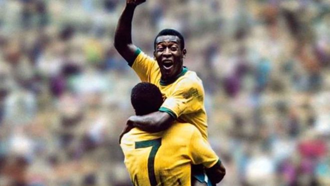 Pelé con Brasil en una foto mítica Pelé con Brasil en una foto mítica