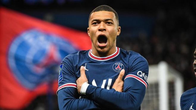 Kylian Mbappé celebrando un gol con el PSG