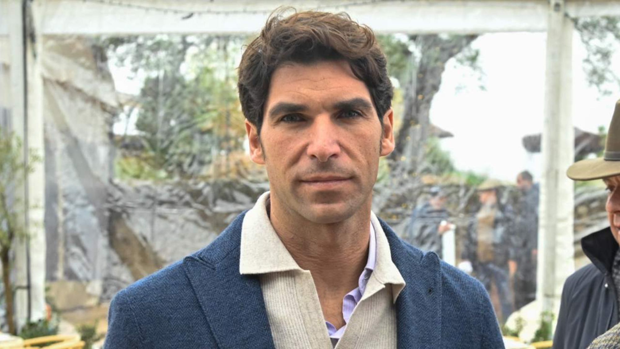 Nos metemos hasta dentro: la nueva casa de soltero de Cayetano Rivera