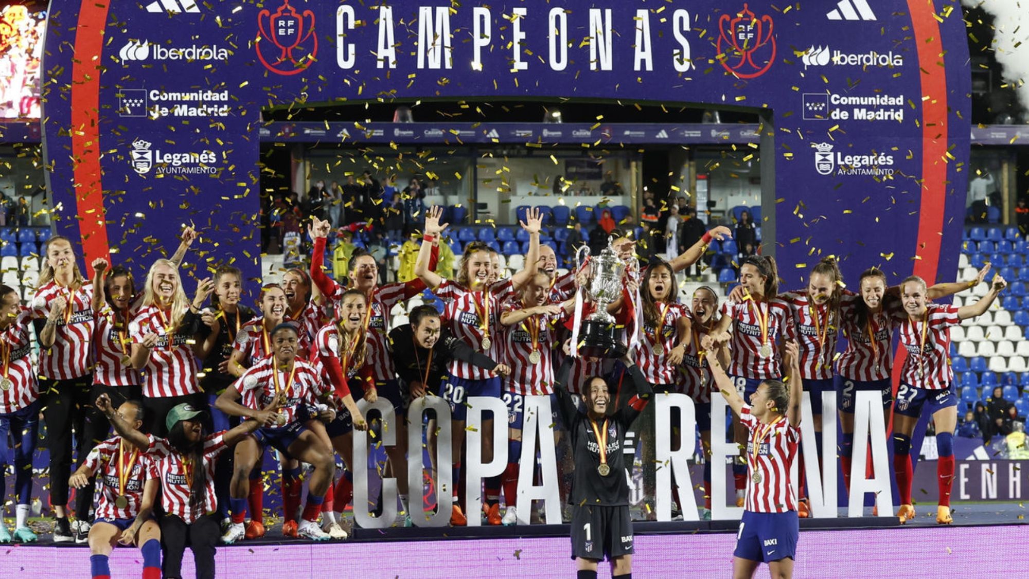 Las jugadoras del Atleti ganan la Copa de la Reina, y la prima es lamentable