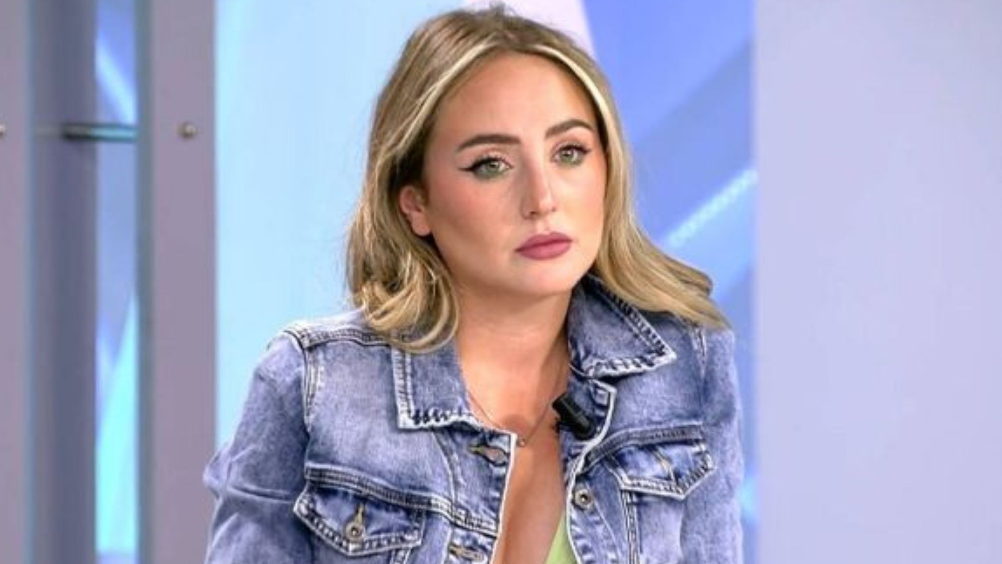 Sale a la luz el verdadero motivo: ¿Por qué despidieron a Rocío Flores?