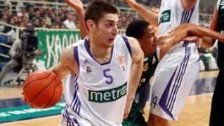 Michalis Pelekanos con el Real Madrid