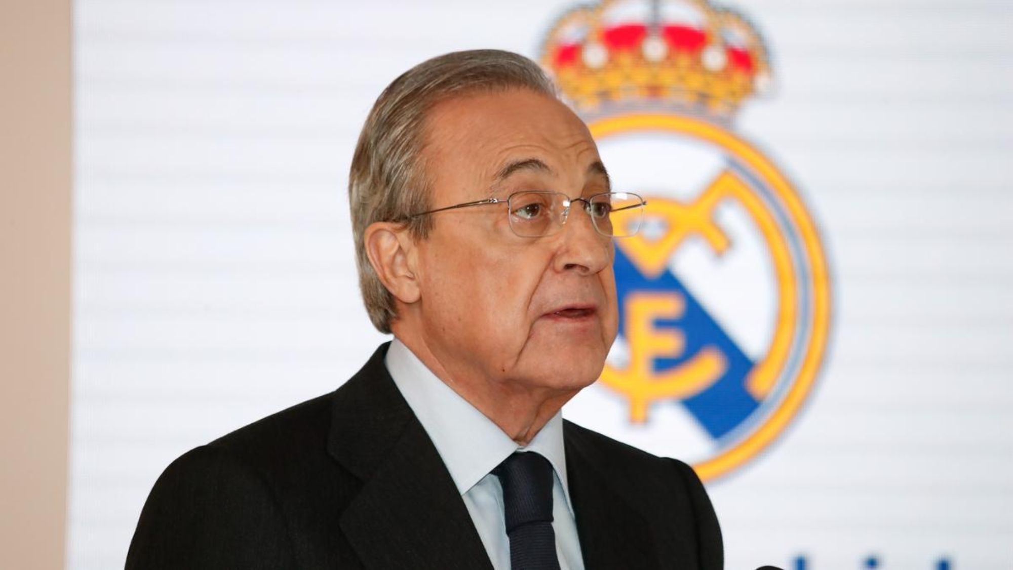 En redes no se habla de otra cosa: así es la firma real de Florentino Pérez 