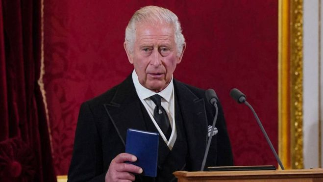 Carlos III pone en venta los caballos de Isabel II Carlos III pone en venta los caballos de Isabel II