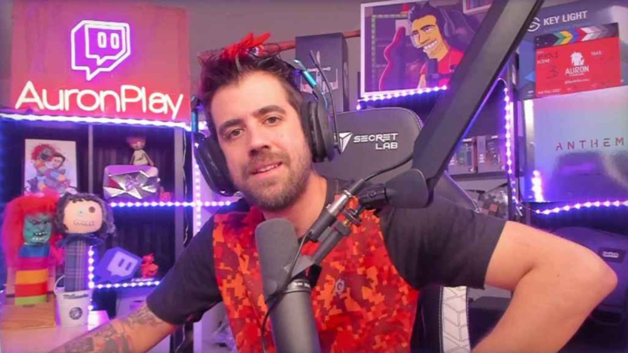 ¿Tiene novia Auronplay en la actualidad?
