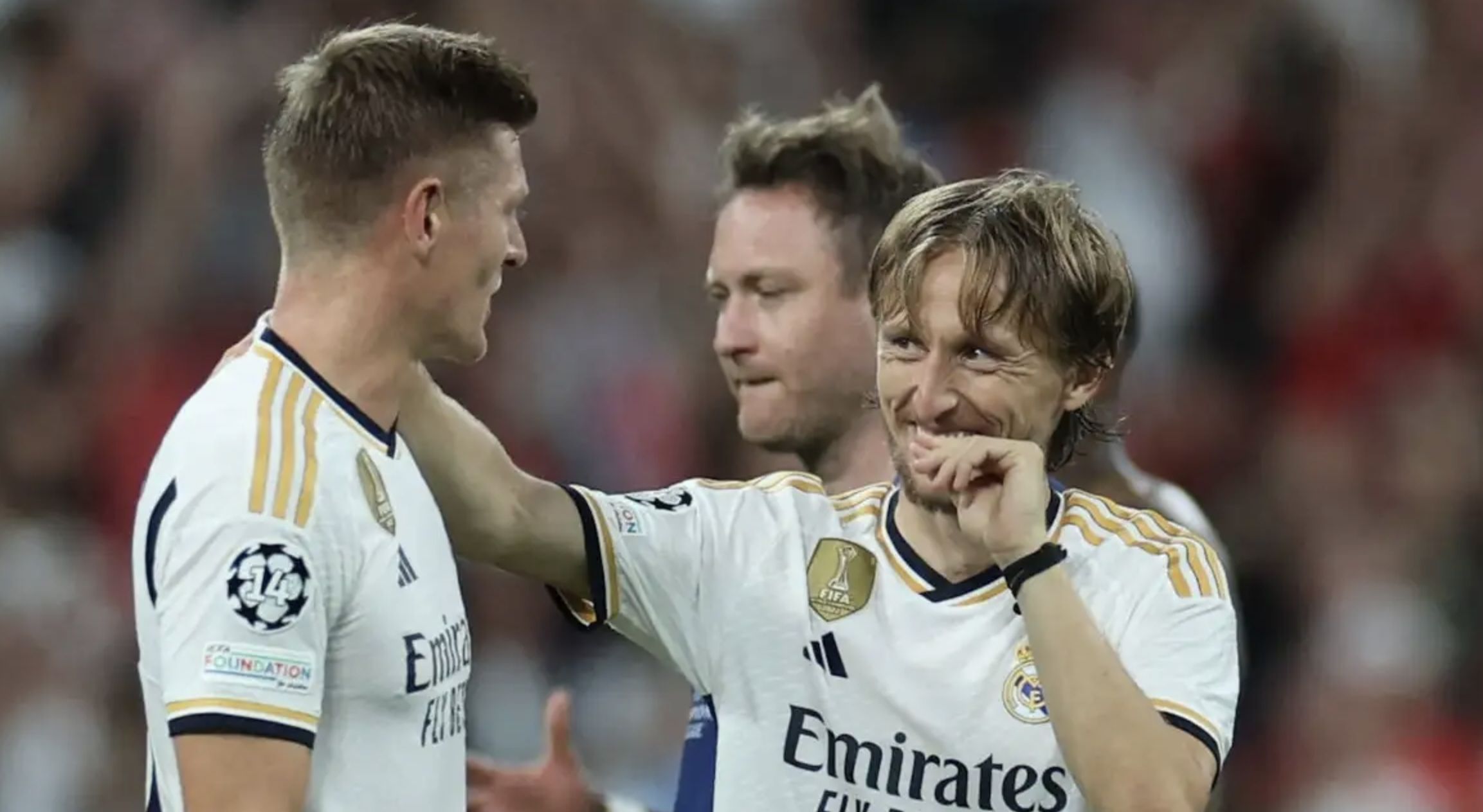 Toni Kroos la lía: el gracioso vacile del jugador del Real Madrid a un aficionado