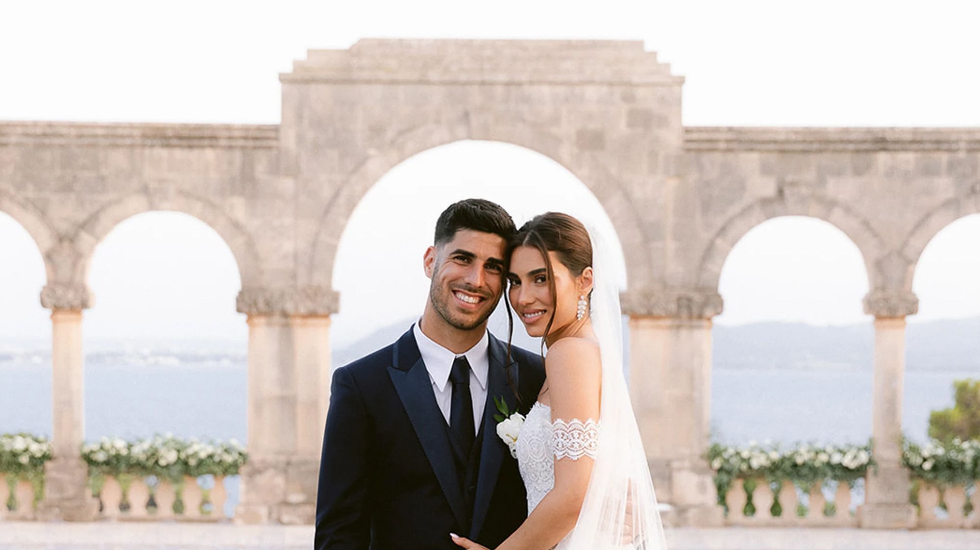Asensio y su esposa publican su foto más íntima en la cama: 30.000 'me gustas' en 24 horas