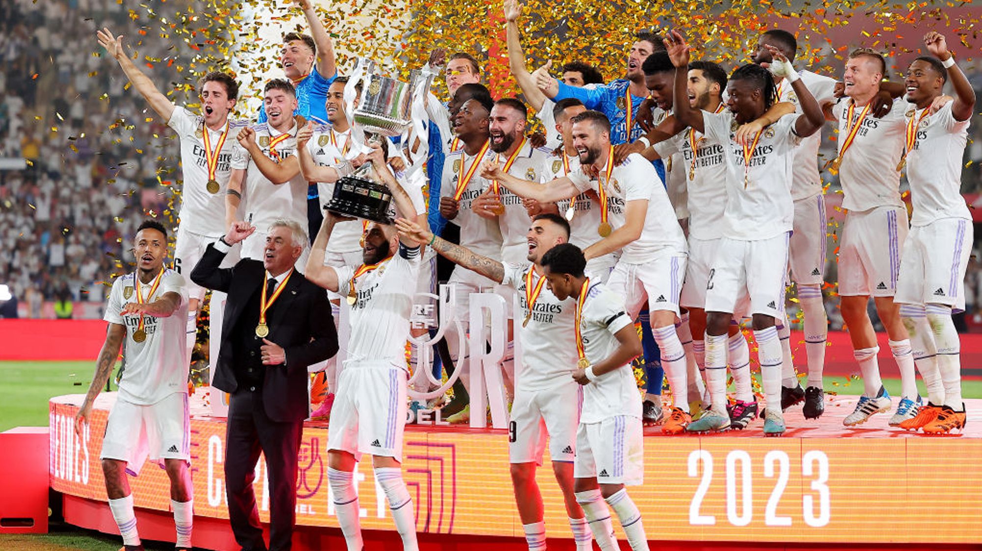 La WAG de un ex madridista revoluciona las redes con su última foto: quita el hipo
