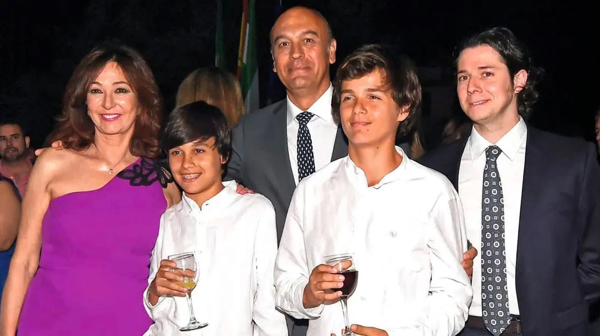 La confesión más íntima de Ana Rosa Quintana sobre sus hijos mellizos, al descubierto
