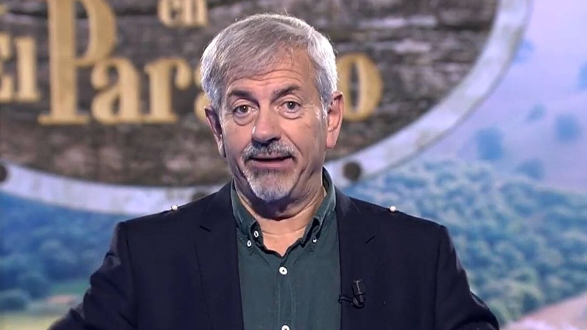 ¿Dónde vive Carlos Sobera en la actualidad y con quién?