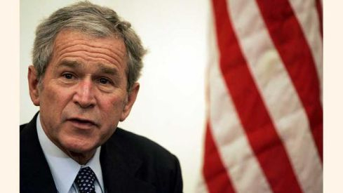 George Bush está entre los 20 presidentes mejor pagado