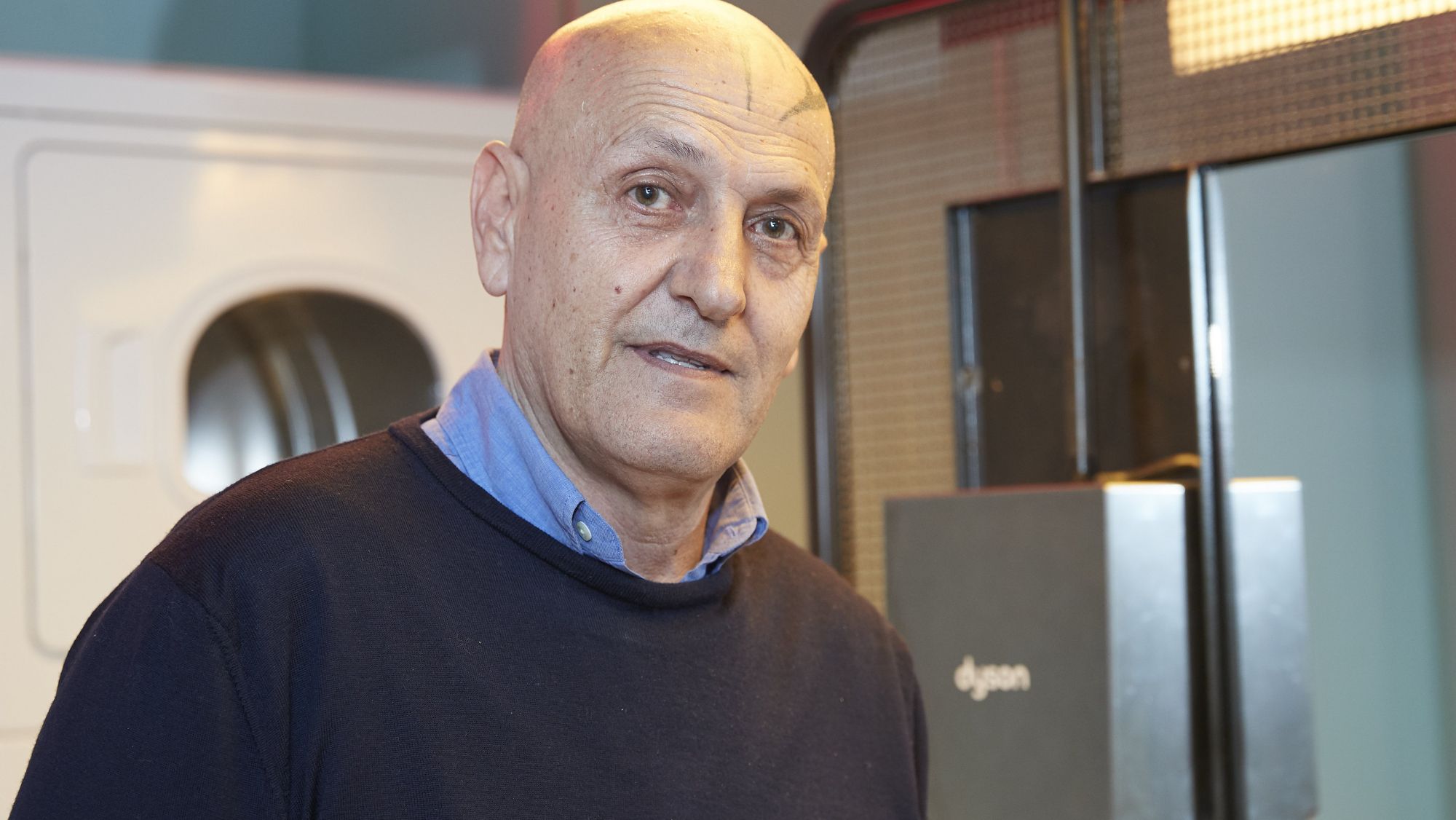 Coto Matamoros revienta las redes con una comparativa de su hermano: "De Mortadelo a..."