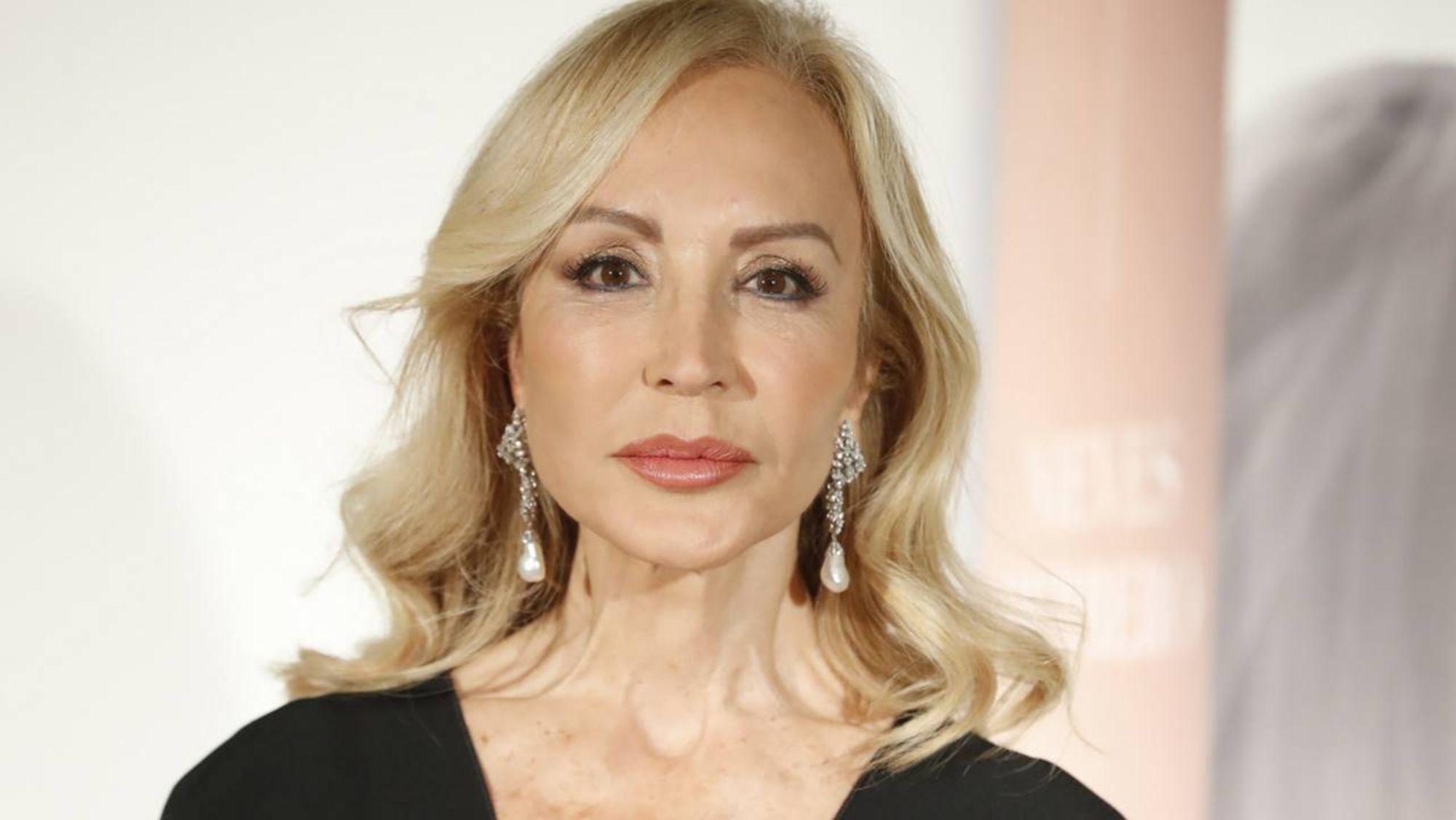 Carmen Lomana