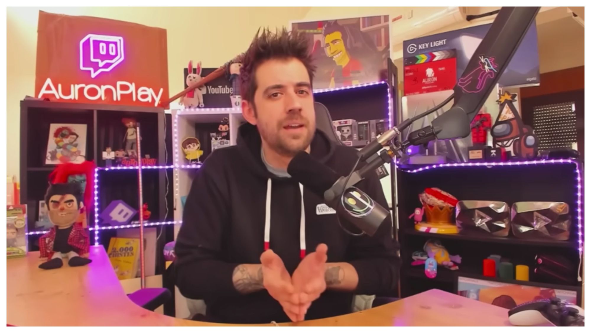 AuronPlay en su canal