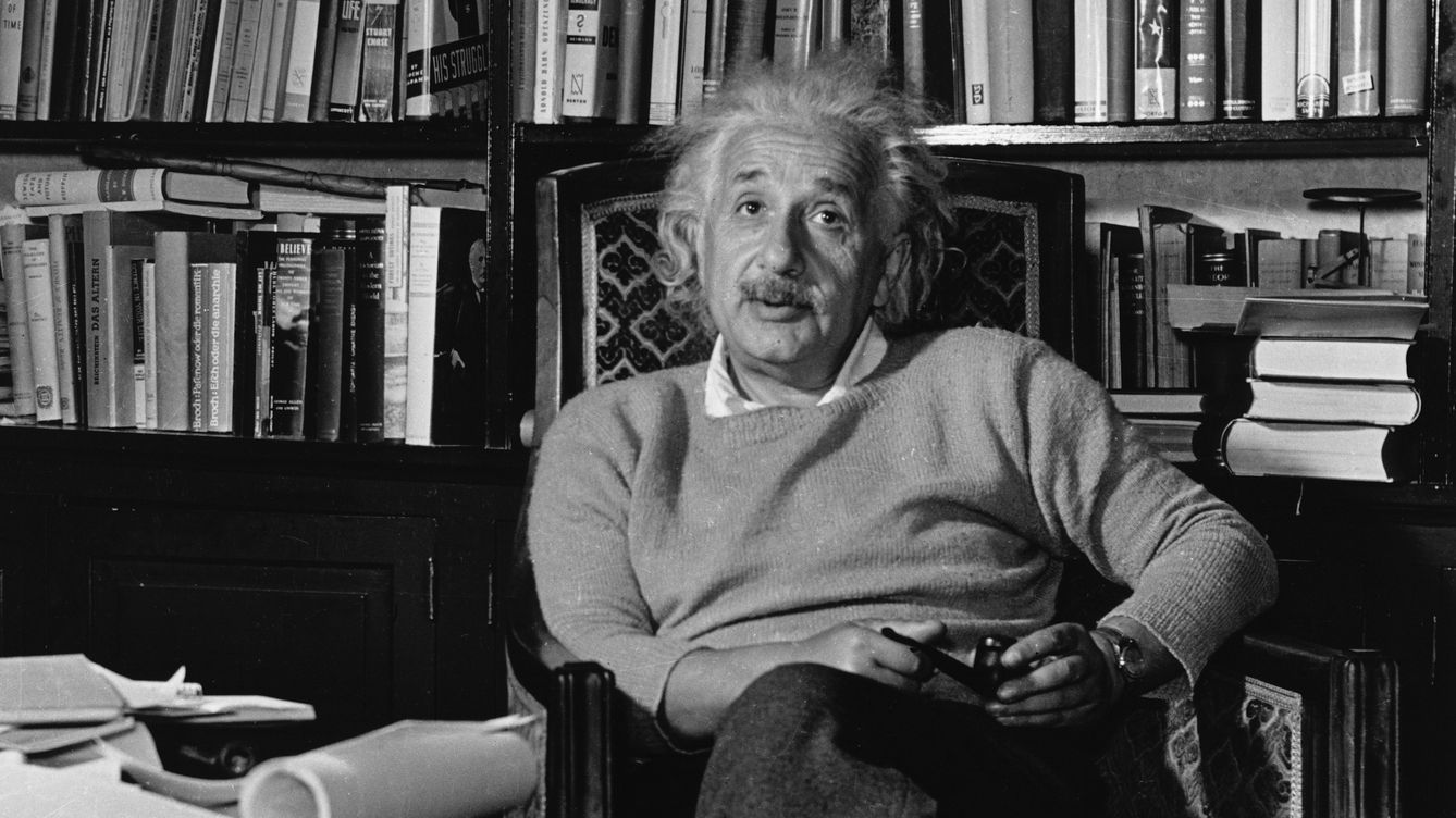 Albert Einstein Albert Einstein