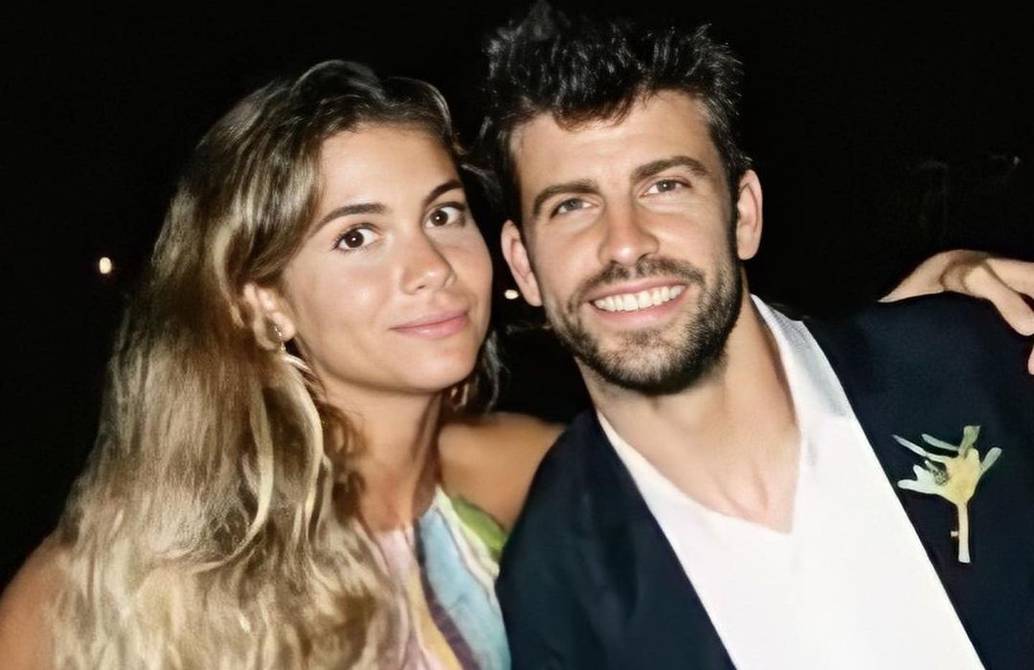 Clara Chía posa junto a Gerard Piqué Clara Chía posa junto a Gerard Piqué