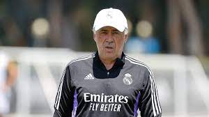 Carlo Ancelotti en un entrenamiento con el Real Madrid